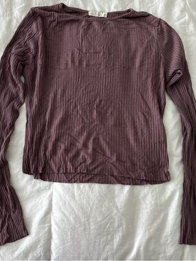 Ribbed Long-Sleeve Top in Plum